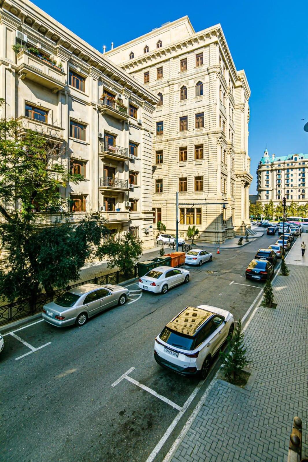 Azneft Square Deluxe Apartment Baku Exteriér fotografie